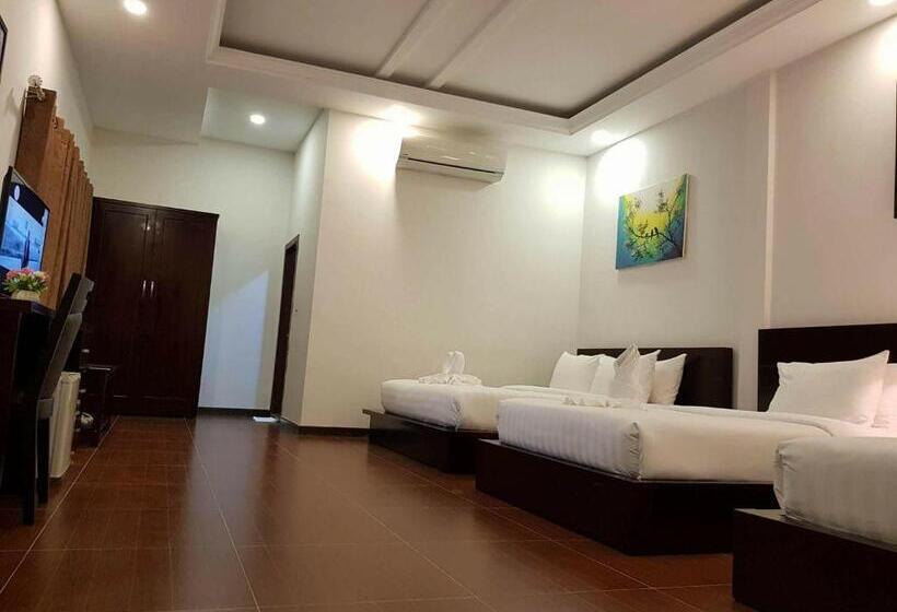 Трехместный Президентский, Apple Hotel Two   Near Phnom Penh Airport