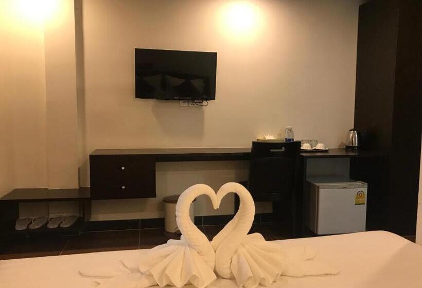 اتاق استاندارد با تخت بزرگ, Apple Hotel Two   Near Phnom Penh Airport