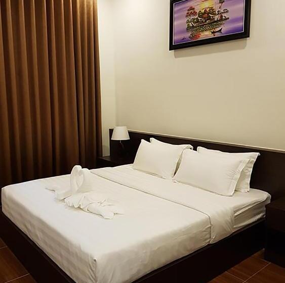 キングサイズベッドのスタンダードルーム, Apple Hotel Two   Near Phnom Penh Airport