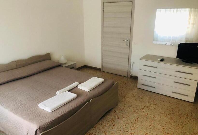 Quarto Estandar Banheiro Compartilhado, B&b Dell Amicizia