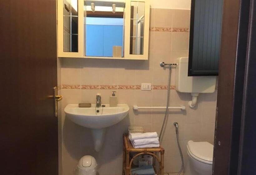 חדר סטנדרט לשלושה, Garden Rooms