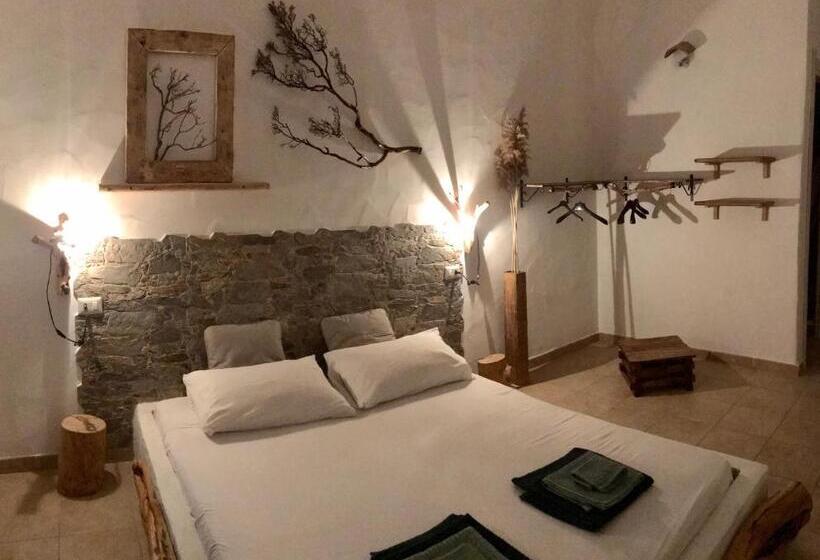 اتاق استاندارد با بالکن, I Ginepri