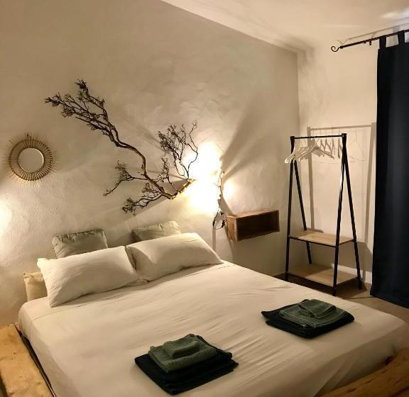 اتاق استاندارد, I Ginepri