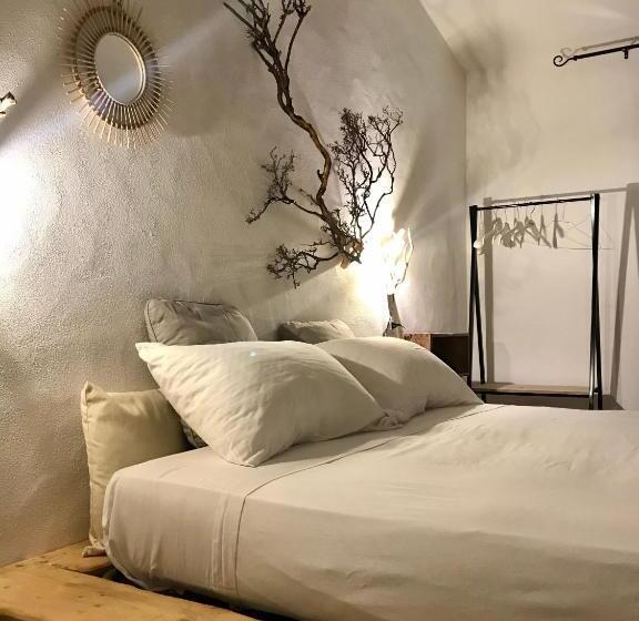 اتاق استاندارد, I Ginepri