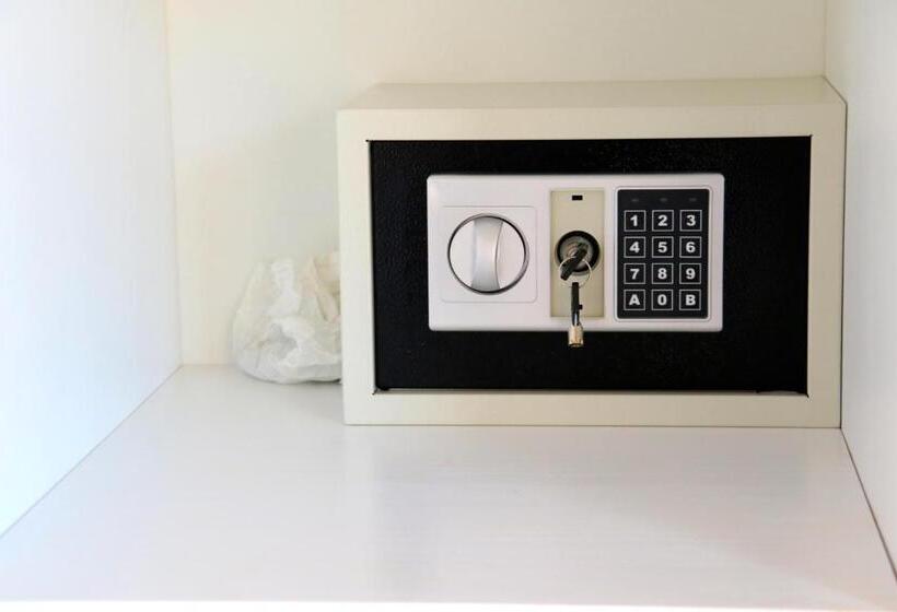 带花园景观的标准三人间, La Rosa Dei Venti