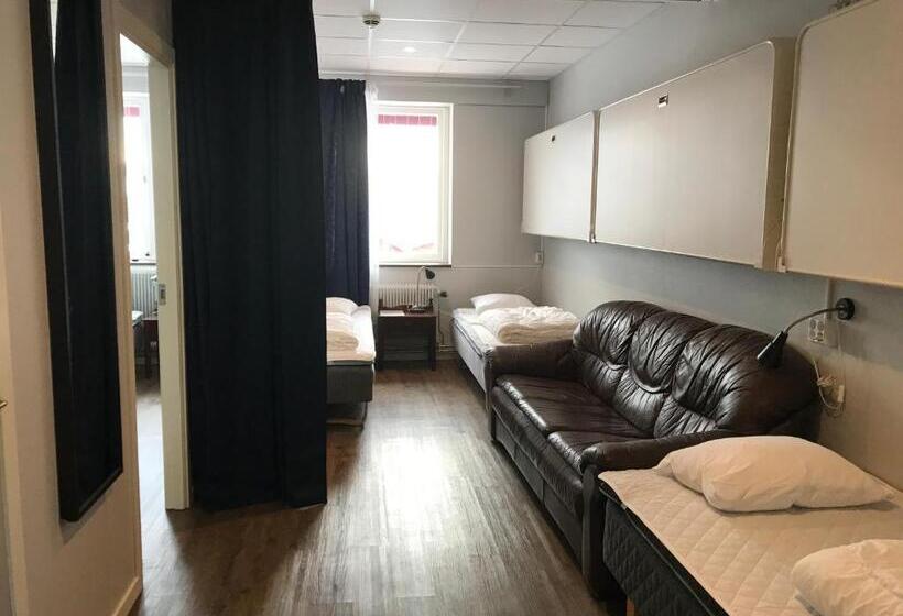 家庭间, åsens Vandrarhem Uvboet