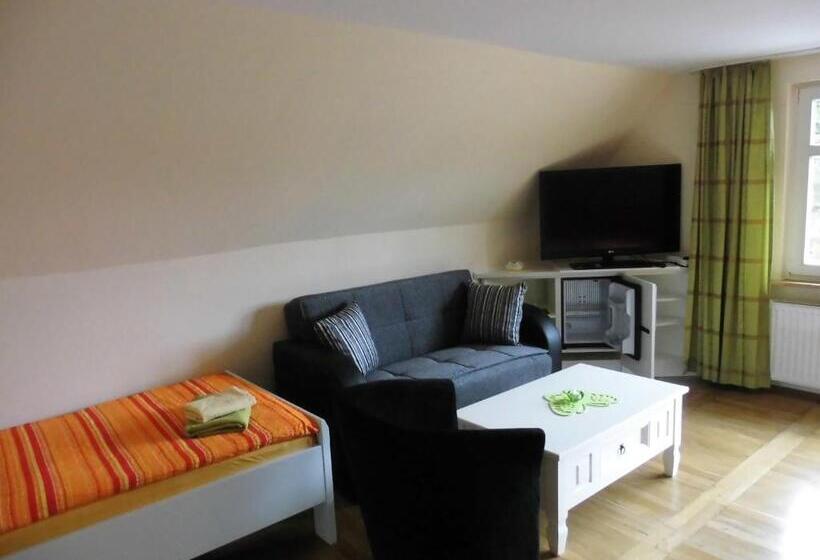 Трехместный Номер Стандарт с Балконом, Eiscafe&pension Schumann