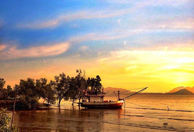 غرفة قياسية مطلّة علي البحر, Lanta Sabai Day House