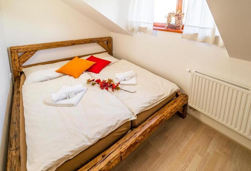 חדר סטנדרט עם מיטת קינג, Penzion Pastouška S Pohostinstvím