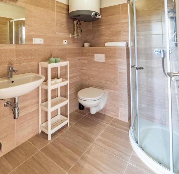 חדר סטנדרט עם מיטת קינג, Penzion Pastouška S Pohostinstvím