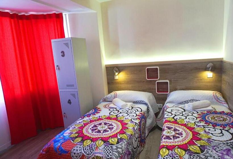 اتاق استاندارد با سرویس بهداشتی مشترک, Muchomadrid