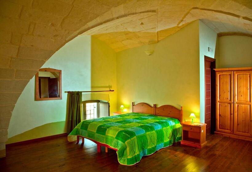 חדר סטנדרט לארבעה, B&b Terra Serena