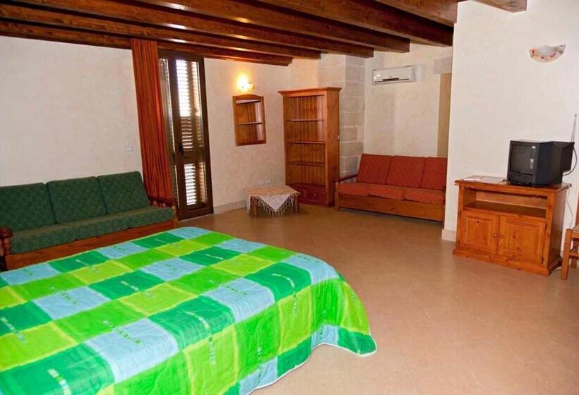 חדר סטנדרט לארבעה, B&b Terra Serena