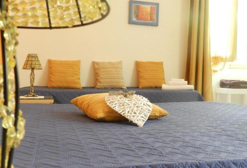 חדר סטנדרט לשלושה, Actinia Accommodation