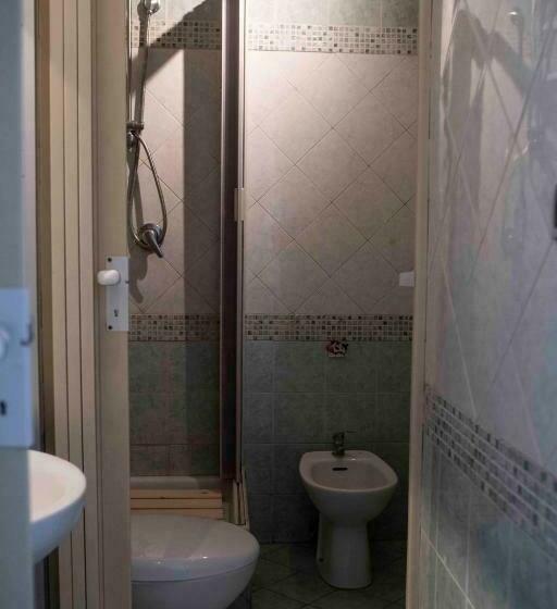 غرفة قياسية, Rooms 20 Settembre