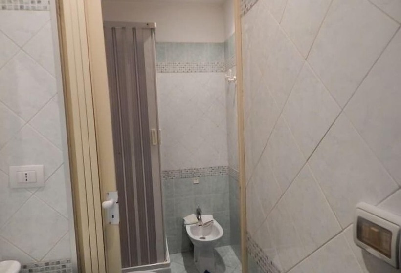 غرفة قياسية, Rooms 20 Settembre