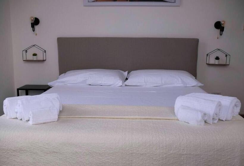 غرفة قياسية, Rooms 20 Settembre