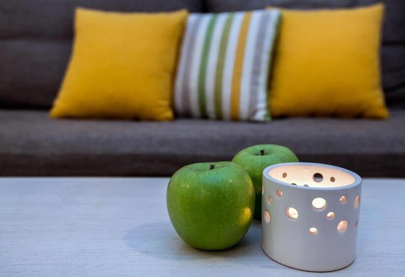 شقة غرفة واحدة, Diamond Apartments & Suites