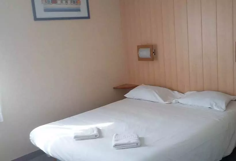 ダブルベッドスタンダードルーム, Fasthotel Carcassonne