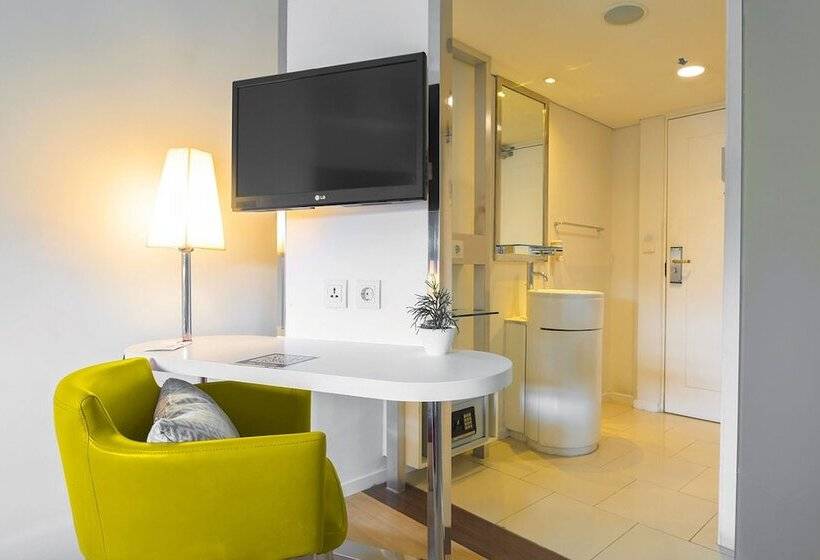 اتاق لوکس, 1o1 Urban Jakarta Kelapa Gading