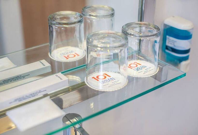 اتاق اجرایی, 1o1 Urban Jakarta Kelapa Gading