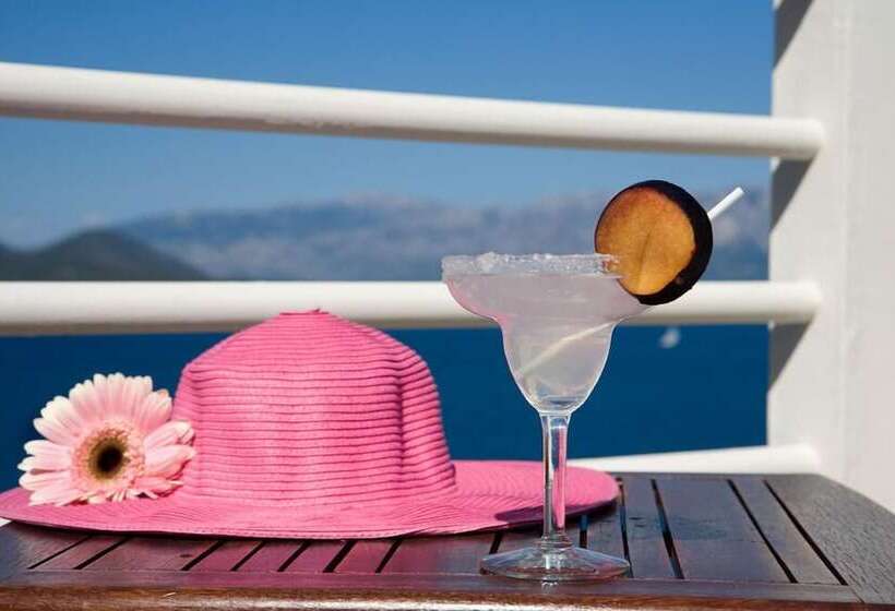 إستوديو قياسى مطل على البحر, Adriatica