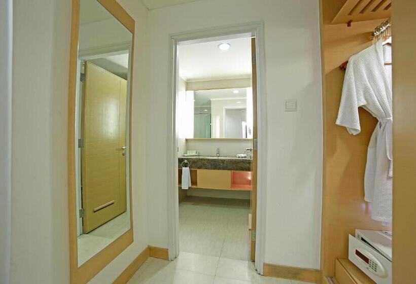 Habitació Deluxe, All Sedayu Hotel Kelapa Gading