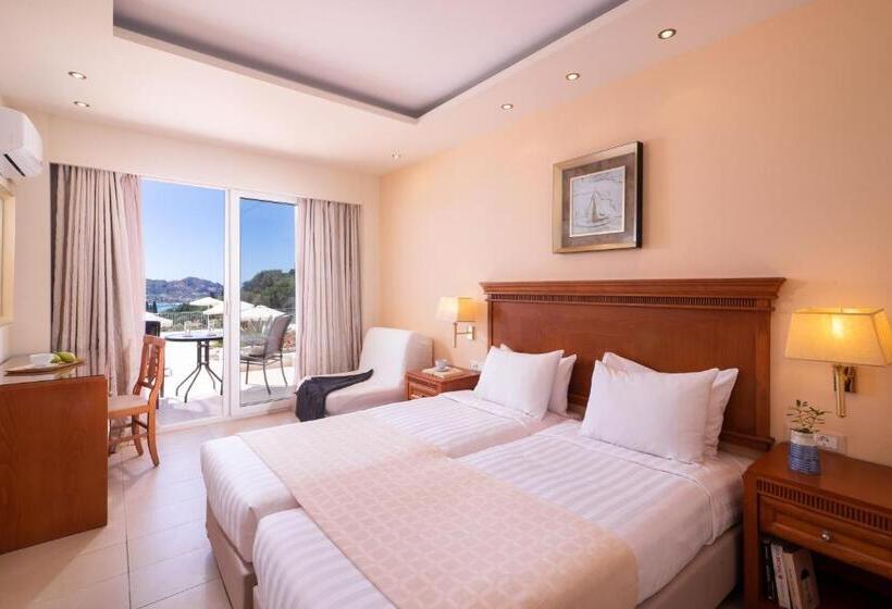 اتاق استاندارد با چشمانداز دریا, Avalon Palace