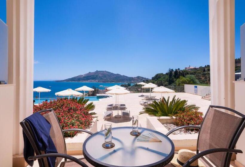 اتاق استاندارد با چشمانداز دریا, Avalon Palace