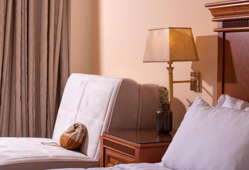 اتاق لوکس با چشمانداز دریا, Avalon Palace