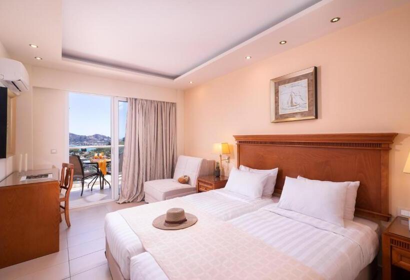 اتاق لوکس با چشمانداز دریا, Avalon Palace