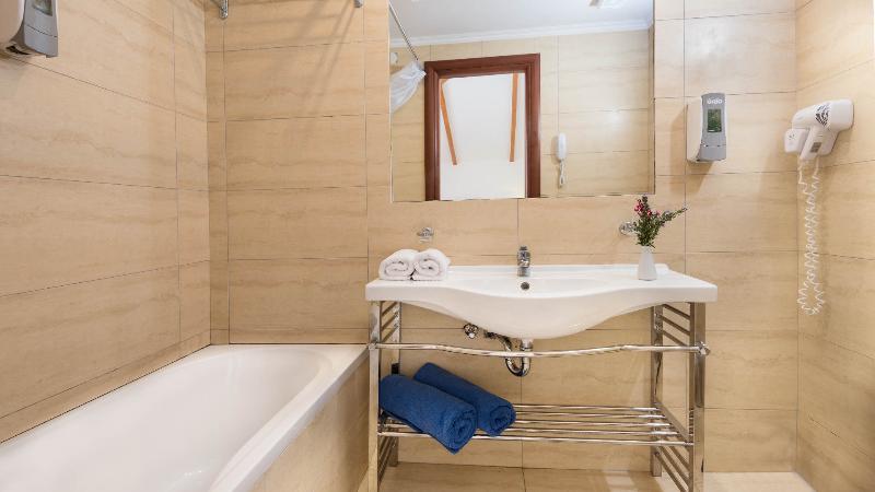 اتاق استاندارد با چشمانداز دریا, Avalon Palace