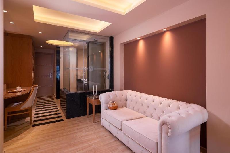 سوییت با چشمانداز دریا, Avalon Palace