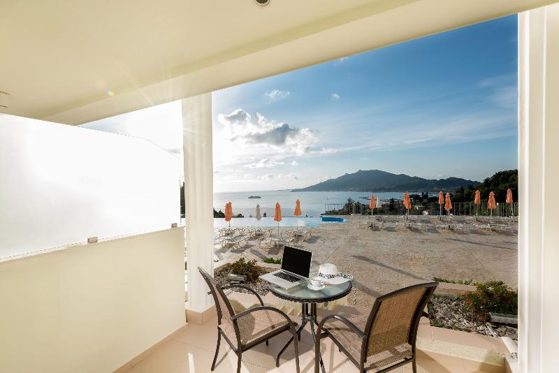 اتاق استاندارد با چشمانداز دریا, Avalon Palace