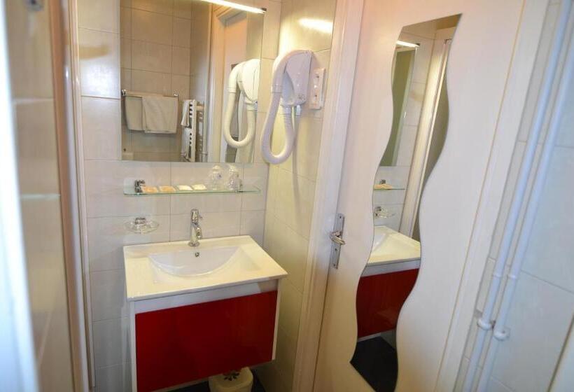 스탠다드 룸, Brit Hotel Cahors   Le Valentré