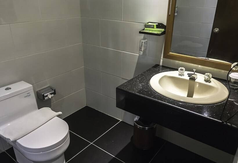Номер Deluxe, Grand Whiz Hotel Nusa Dua Bali