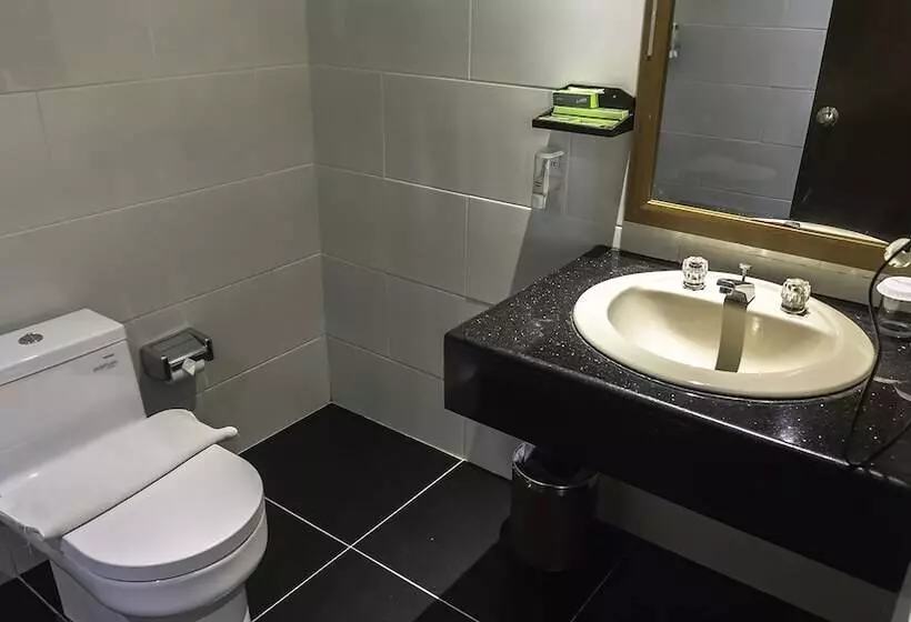 اتاق لوکس, Grand Whiz Hotel Nusa Dua Bali