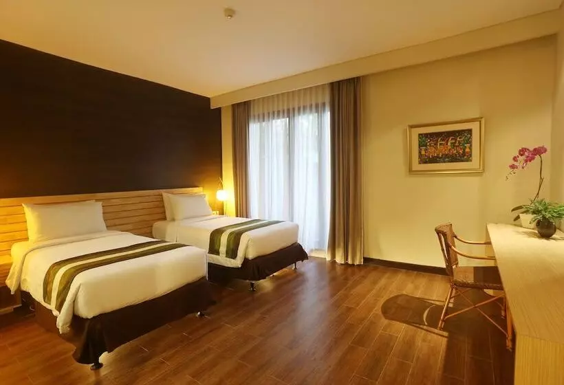 ویلای 4 خوابه, Grand Whiz Hotel Nusa Dua Bali