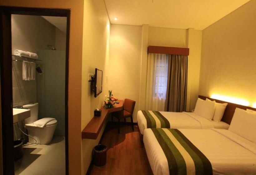 Номер Deluxe, Grand Whiz Hotel Nusa Dua Bali