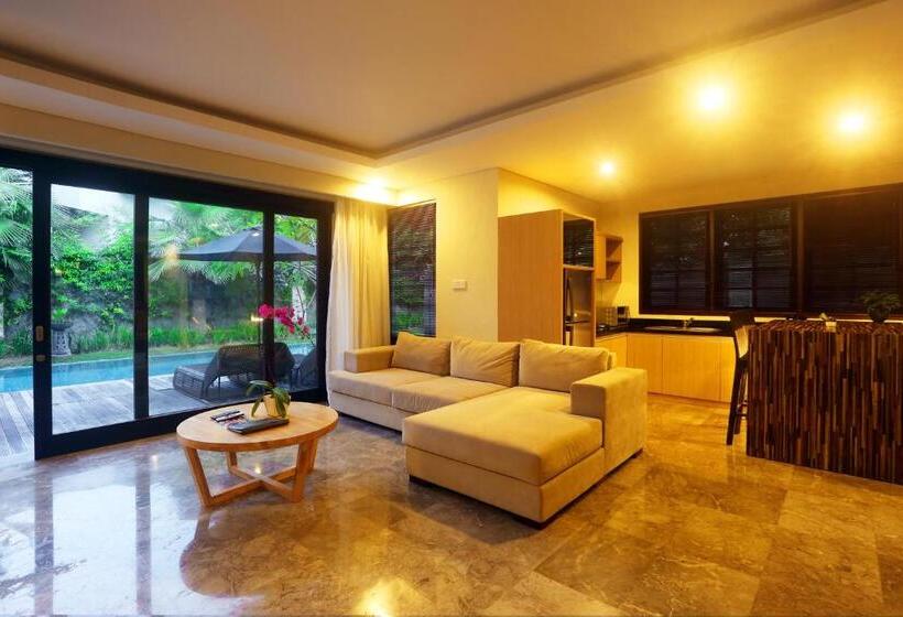 Вилла 4 Спальни, Grand Whiz Hotel Nusa Dua Bali