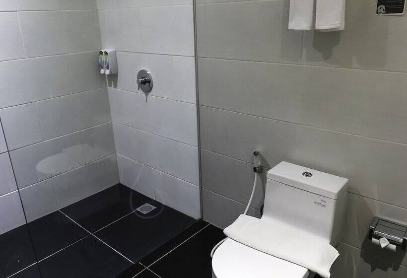 Номер Deluxe, Grand Whiz Hotel Nusa Dua Bali