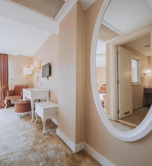 标准间, Han Deluxe