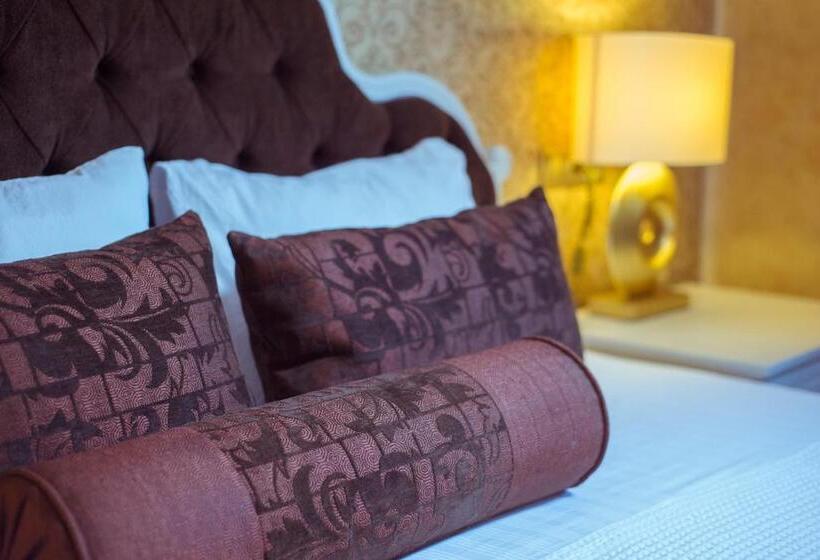 标准间, Han Deluxe