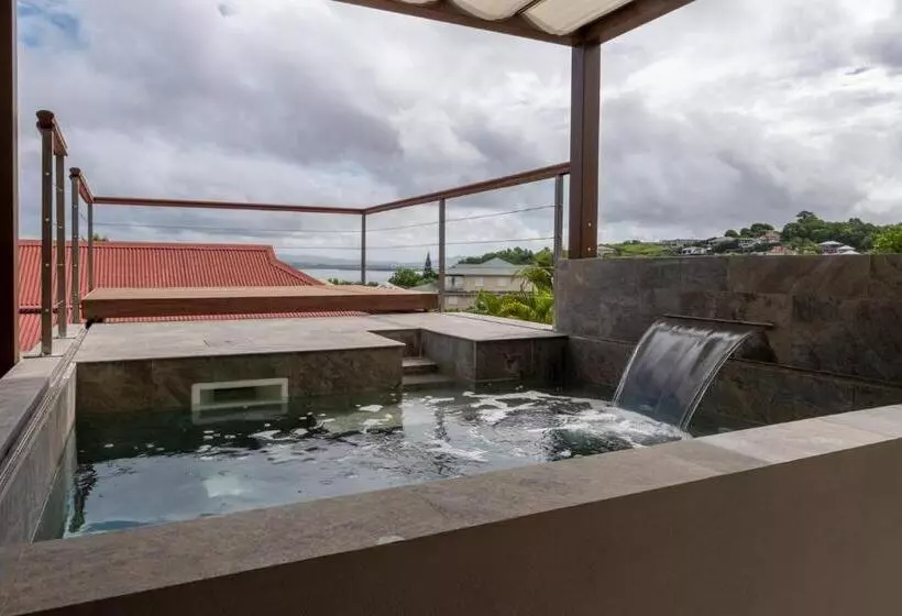 ویلای یک اتاق خوابه با استخر شنا, La Suite Villa