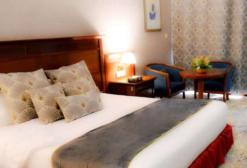 اتاق استاندارد, Lancaster Ouaga 2000