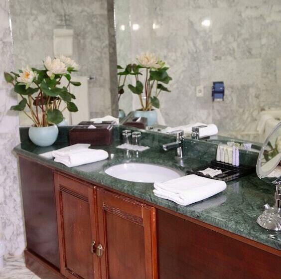 سوئیت پرزیدنت, Lancaster Ouaga 2000