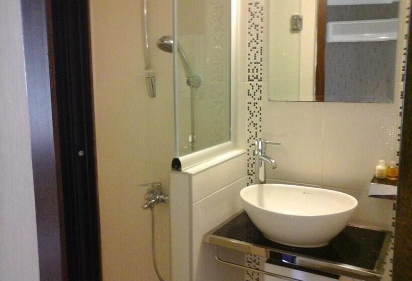 اتاق ساده سه نفره, Olimpiyat Hotel Izmir