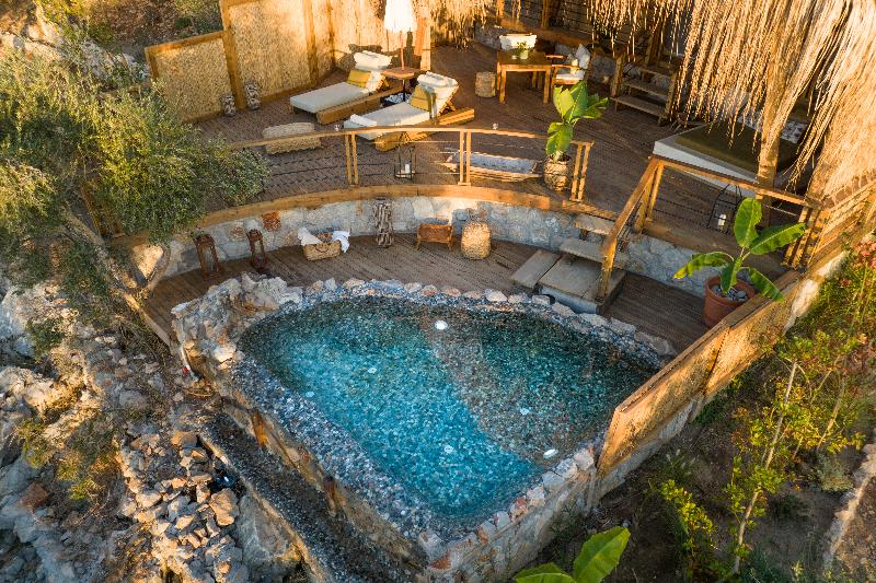 מיטת קינג בסוויטה, Perdue