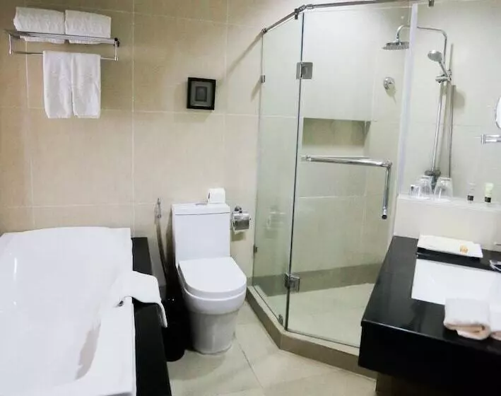 デラックスルーム, The Lake Hotel Tagaytay
