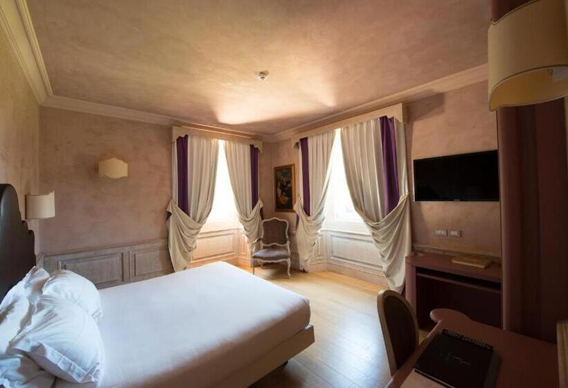 غرفة ديلوكس مطلّة علي البحر, Villa Lattanzi